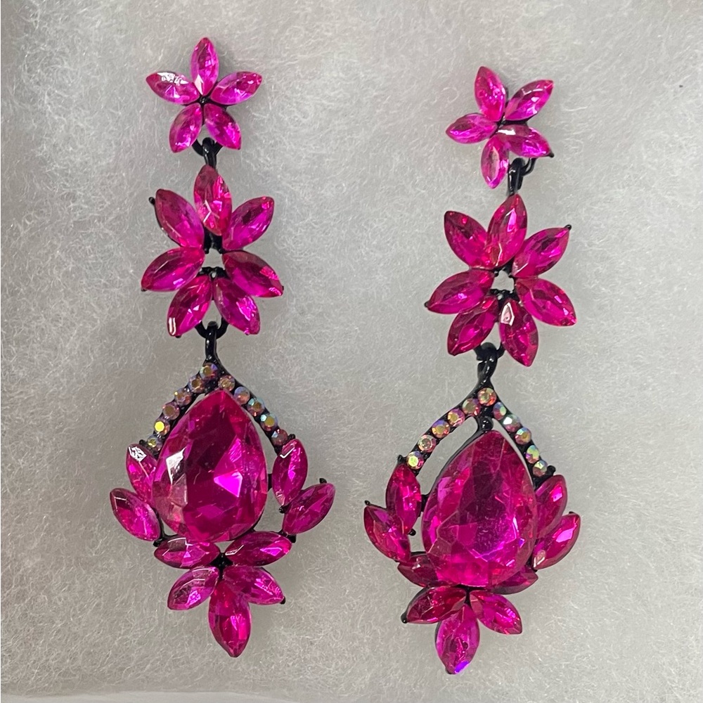 Chandelier Dangle Earrings Crystal Vintage Style Art Deco in Hot Pink